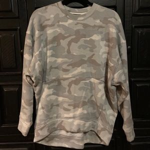 Oversized Camo Sweatshirt Large Front Pouch Pocket Warm Soft